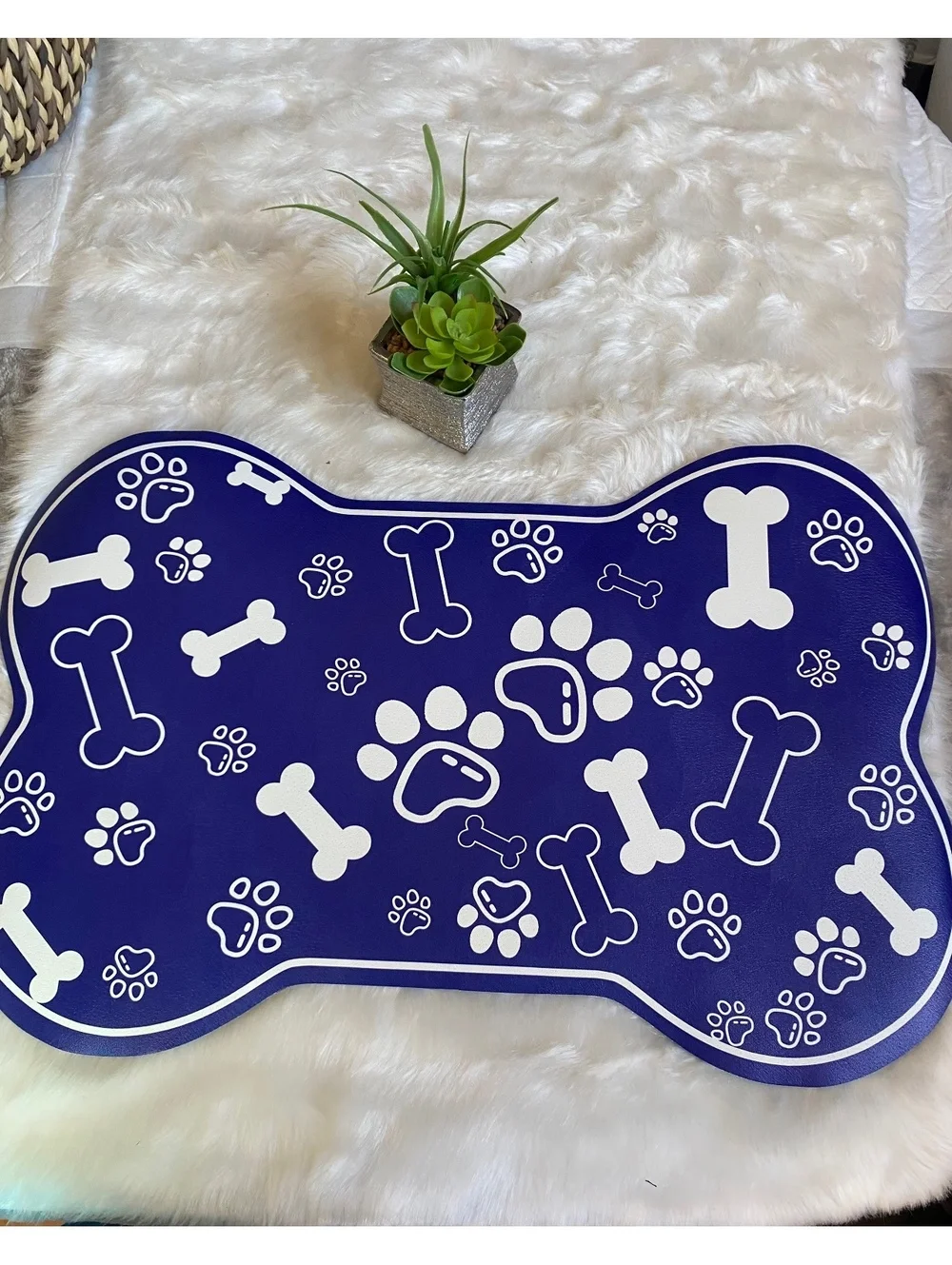 Bone-Shaped Non-Slip Pet Feeding Mat with Paw and Bone Print
